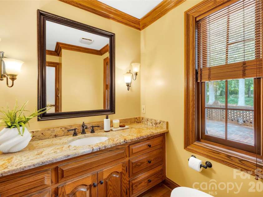 3765 Glenn Oaks Drive, Maiden, NC 28650.  MLS# CAR4381204, YatesRealty ID 29437. 