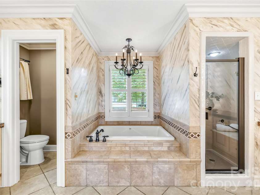 3765 Glenn Oaks Drive, Maiden, NC 28650.  MLS# CAR4381204, YatesRealty ID 29437. 