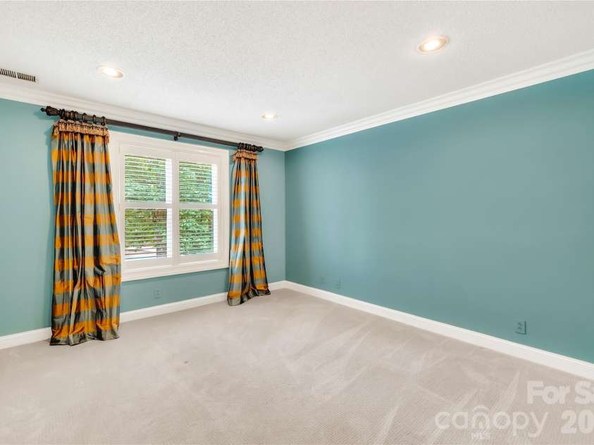 3765 Glenn Oaks Drive, Maiden, NC 28650.  MLS# CAR4381204, YatesRealty ID 29437. 