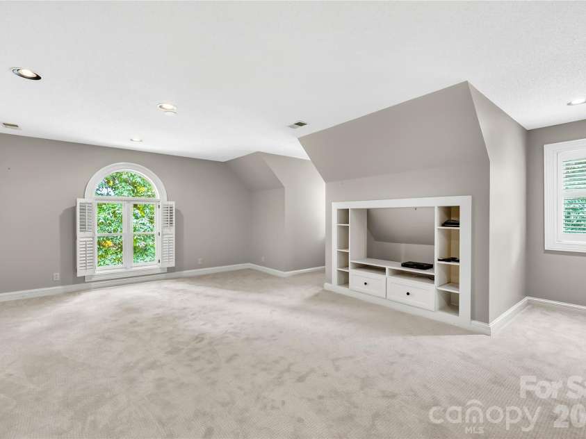 3765 Glenn Oaks Drive, Maiden, NC 28650.  MLS# CAR4381204, YatesRealty ID 29437. 
