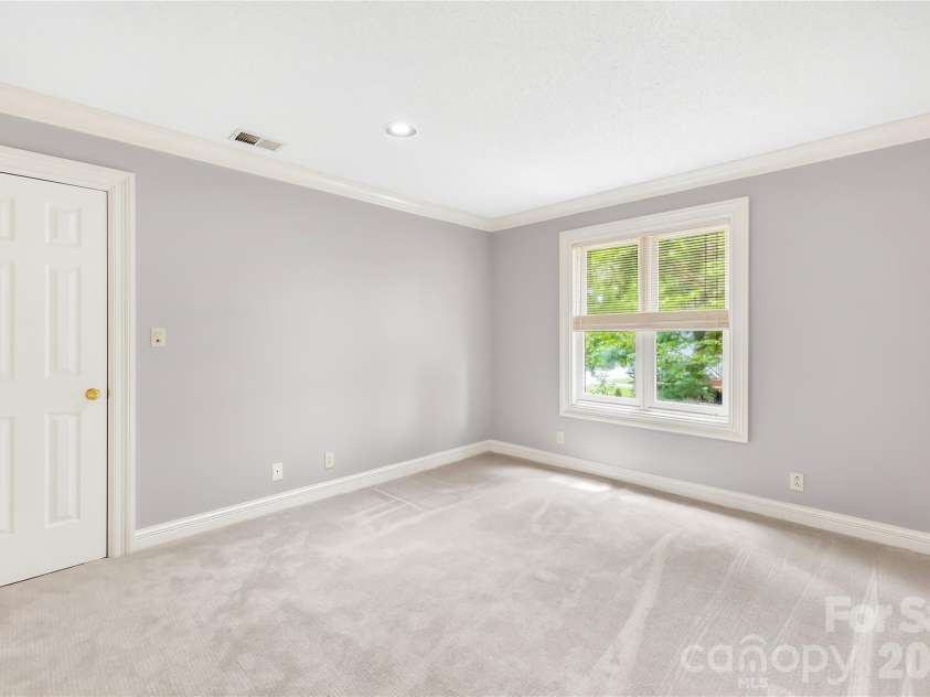 3765 Glenn Oaks Drive, Maiden, NC 28650.  MLS# CAR4381204, YatesRealty ID 29437. 