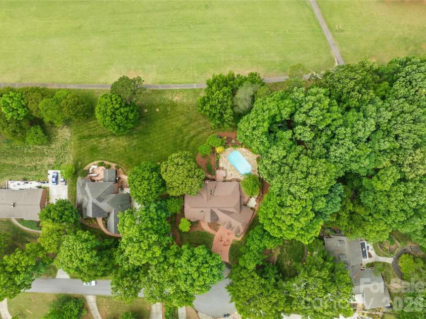3765 Glenn Oaks Drive, Maiden, NC 28650.  MLS# CAR4381204, YatesRealty ID 29437. 