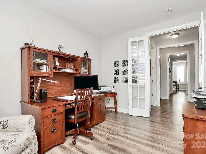 7311 Surprise Court, Charlotte, NC 28215.  MLS# CAR4281833, YatesRealty ID 29437. 