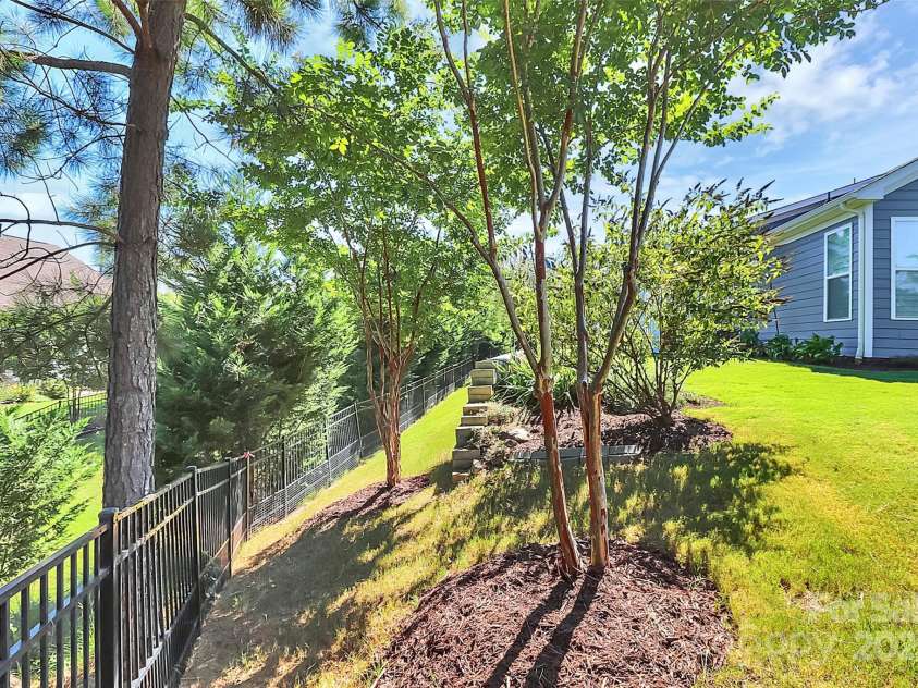 7311 Surprise Court, Charlotte, NC 28215.  MLS# CAR4281833, YatesRealty ID 29437. 