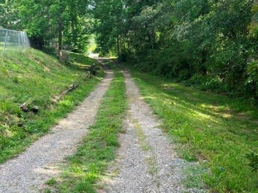 6 John Hazel Drive, Swannanoa, NC 28778.  MLS# CAR4390491, YatesRealty ID 29438. 