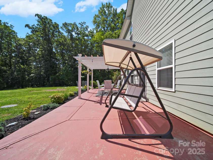 159 Autumn Mist Road, Statesville, NC 28677.  MLS# CAR4272754, YatesRealty ID 29439. 