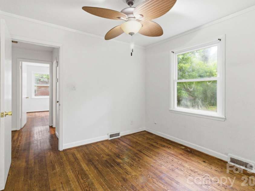 1909 Camp Greene Street, Charlotte, NC 28208.  MLS# CAR4391287, YatesRealty ID 29439. 