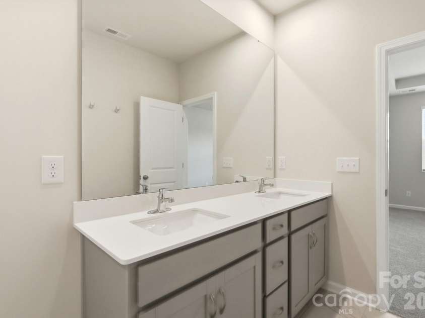 2713 Westmont Drive, Gastonia, NC 28052.  MLS# CAR4328785, YatesRealty ID 2944. 