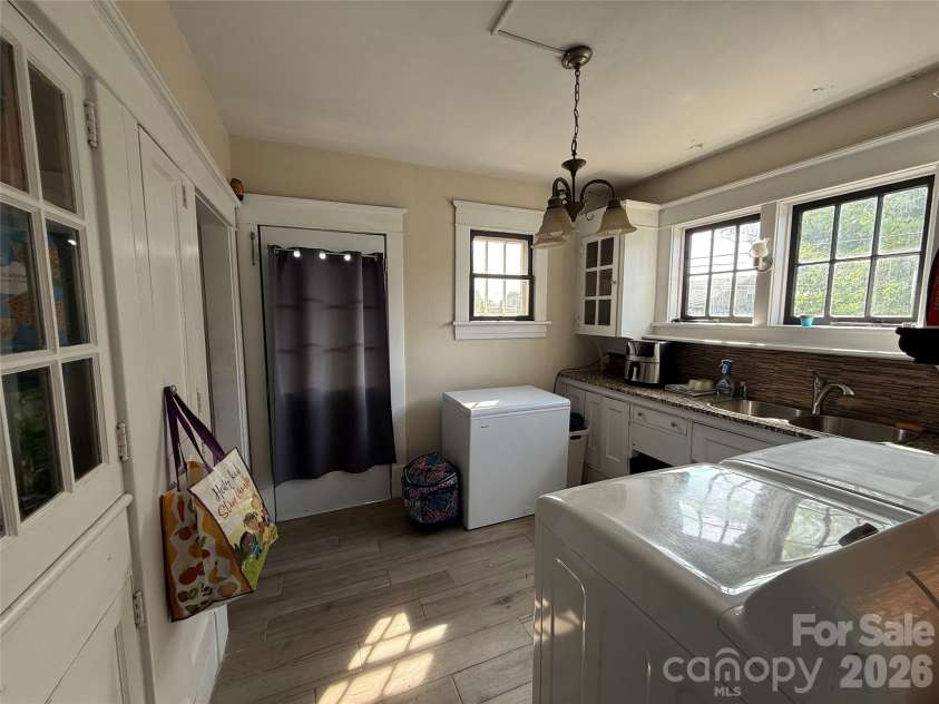 125 Caldwell Street, Salisbury, NC 28144.  MLS# CAR4386117, YatesRealty ID 29440. 