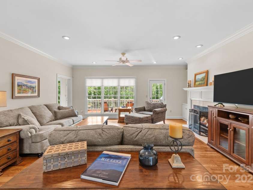 2441 Thornfield Drive, Lenoir, NC 28645.  MLS# CAR4280373, YatesRealty ID 29441. 