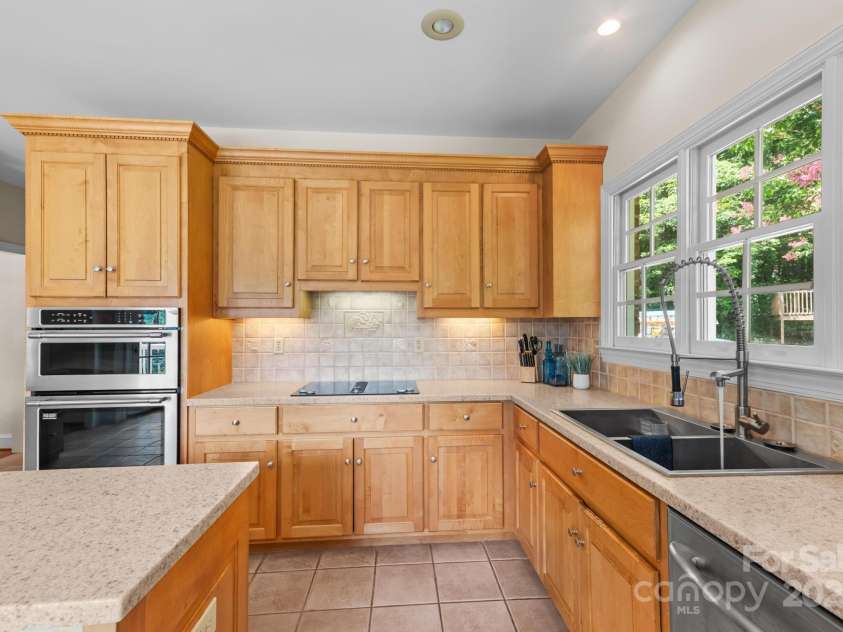 2441 Thornfield Drive, Lenoir, NC 28645.  MLS# CAR4280373, YatesRealty ID 29441. 