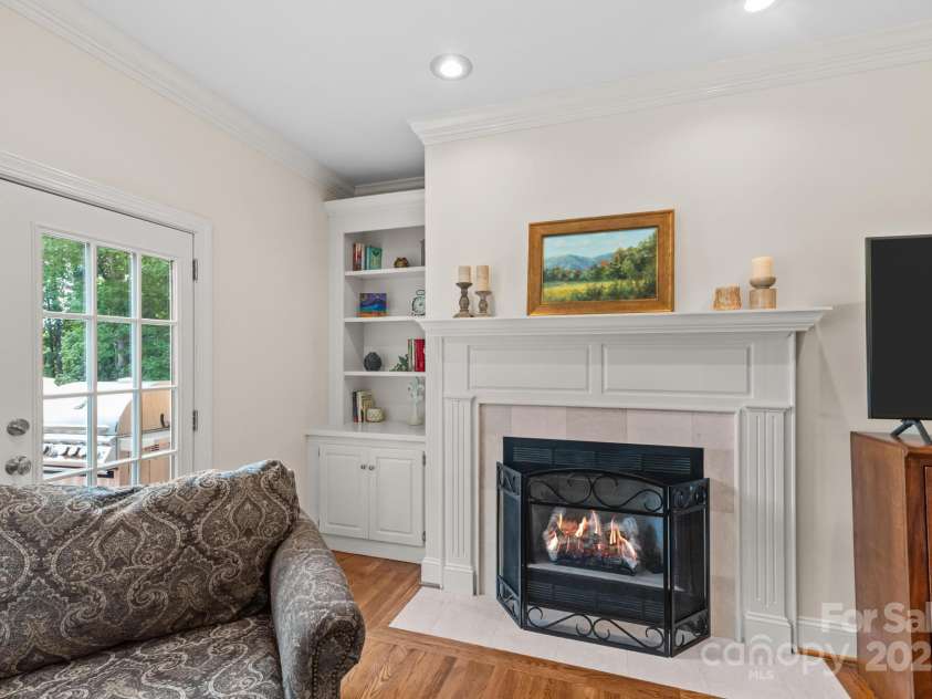 2441 Thornfield Drive, Lenoir, NC 28645.  MLS# CAR4280373, YatesRealty ID 29441. 