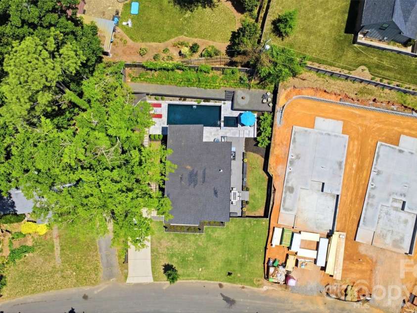 715 28th Street, Charlotte, NC 28205.  MLS# CAR4383784, YatesRealty ID 29441. 