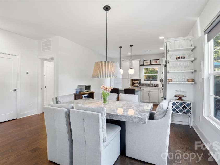 715 28th Street, Charlotte, NC 28205.  MLS# CAR4383784, YatesRealty ID 29441. Dining room