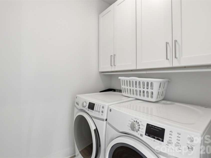 715 28th Street, Charlotte, NC 28205.  MLS# CAR4383784, YatesRealty ID 29441. Laundry room