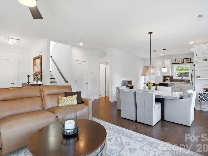 715 28th Street, Charlotte, NC 28205.  MLS# CAR4383784, YatesRealty ID 29441. Open concept living!