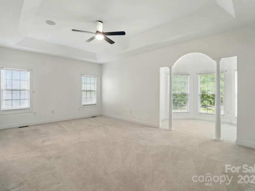 201 Limerick Drive, Matthews, NC 28104.  MLS# CAR4263987, YatesRealty ID 29442. 