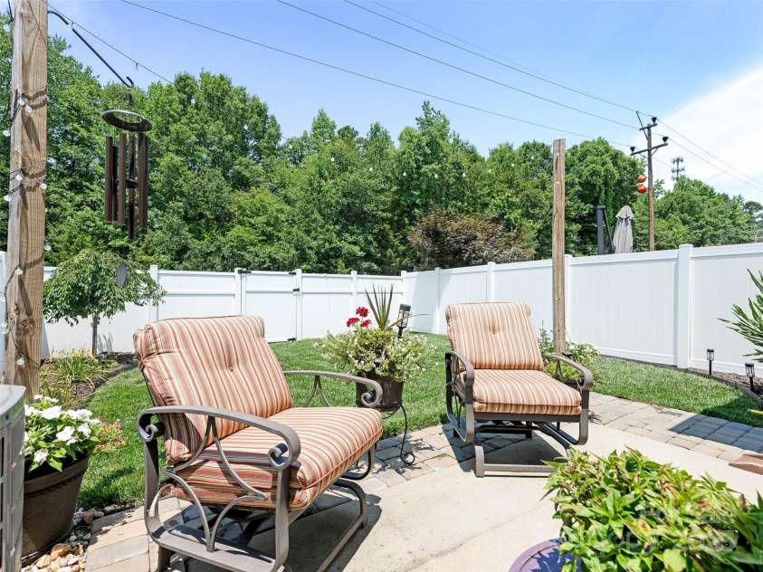 342 Battery Circle, Clover, SC 29710.  MLS# CAR4275383, YatesRealty ID 29443. 