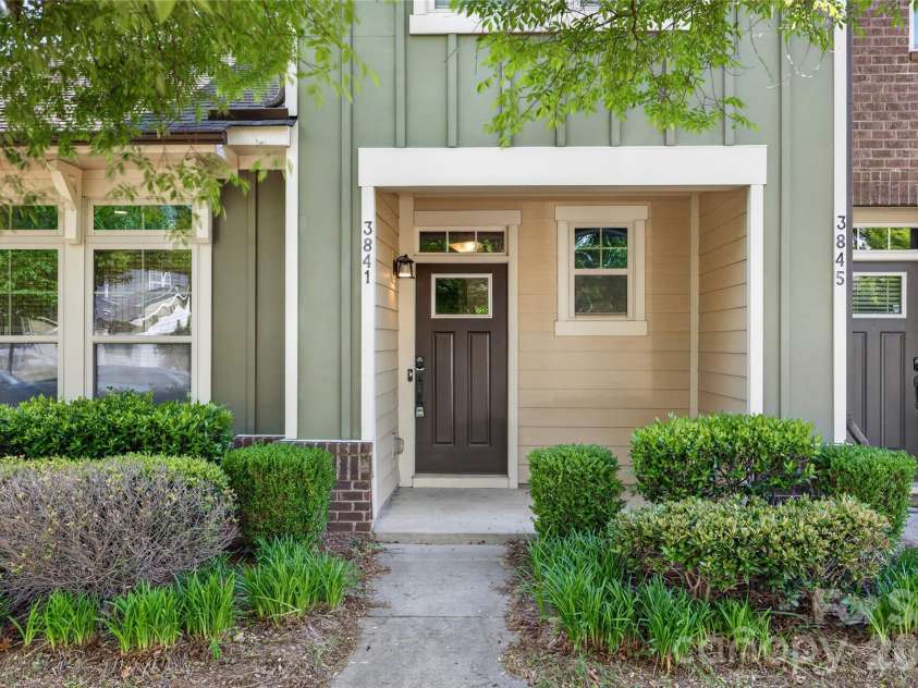 3841 Willow Green Place, Charlotte, NC 28206.  MLS# CAR4373391, YatesRealty ID 29443. 