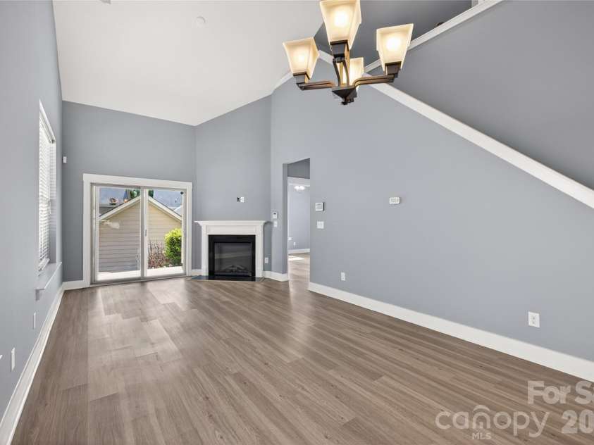 3841 Willow Green Place, Charlotte, NC 28206.  MLS# CAR4373391, YatesRealty ID 29443. 