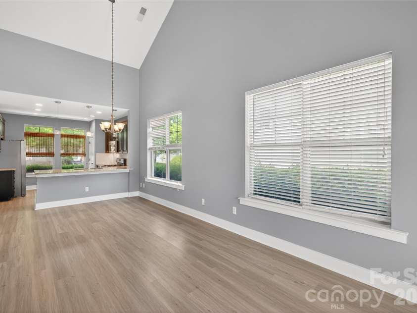 3841 Willow Green Place, Charlotte, NC 28206.  MLS# CAR4373391, YatesRealty ID 29443. 