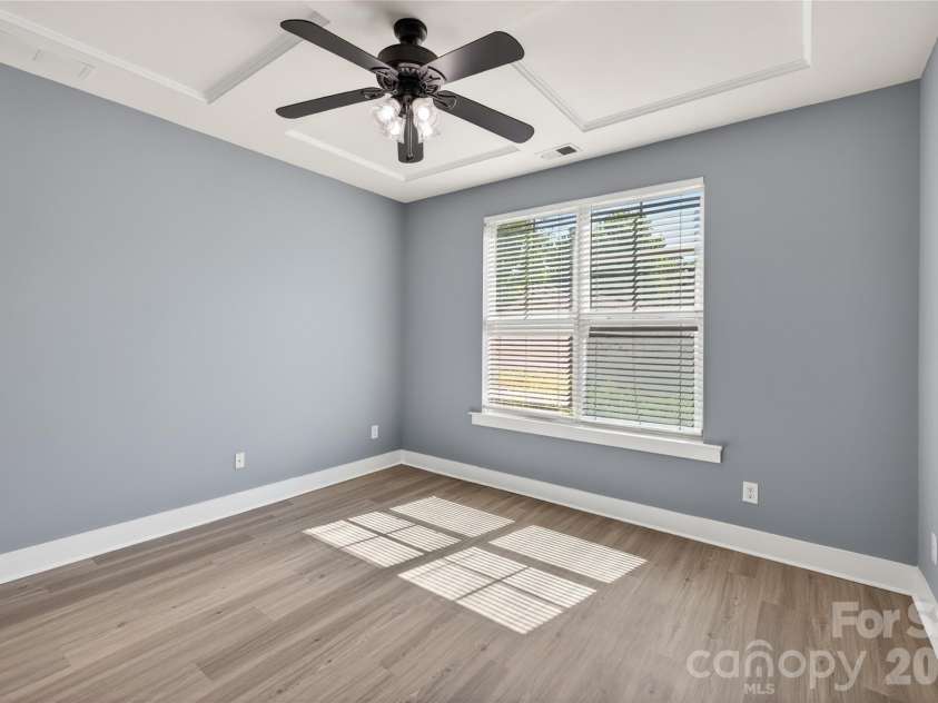 3841 Willow Green Place, Charlotte, NC 28206.  MLS# CAR4373391, YatesRealty ID 29443. 