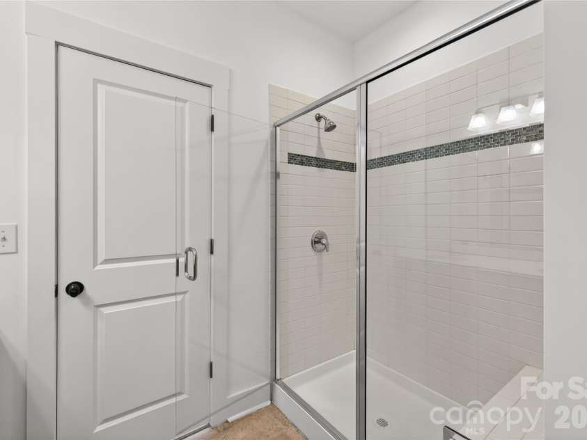3841 Willow Green Place, Charlotte, NC 28206.  MLS# CAR4373391, YatesRealty ID 29443. 