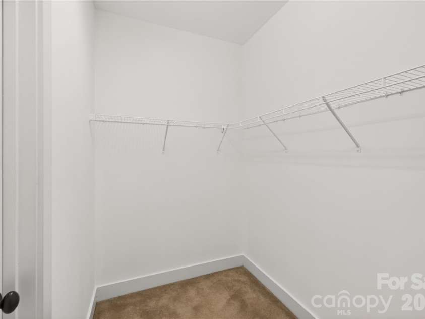3841 Willow Green Place, Charlotte, NC 28206.  MLS# CAR4373391, YatesRealty ID 29443. 