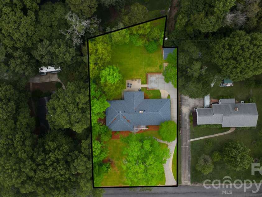 615 Rutledge Avenue, Rock Hill, SC 29732.  MLS# CAR4388294, YatesRealty ID 29444. Approx lot lines