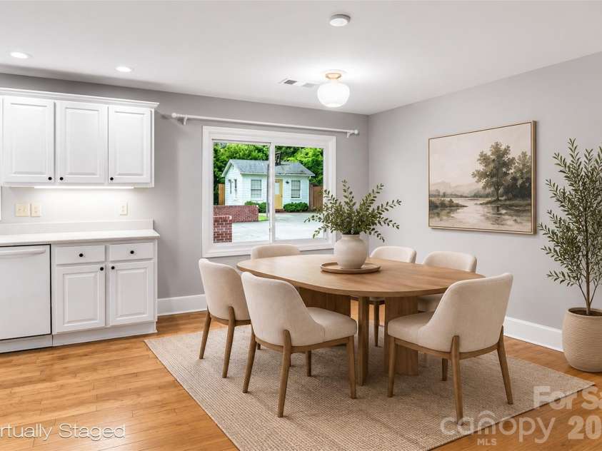 615 Rutledge Avenue, Rock Hill, SC 29732.  MLS# CAR4388294, YatesRealty ID 29444. Virtually staged Eat-in kitchen!
