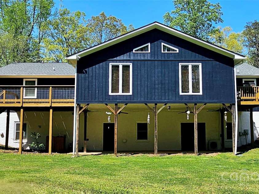 950 Blanton Street, Columbus, NC 28722.  MLS# CAR4210488, YatesRealty ID 29444. 