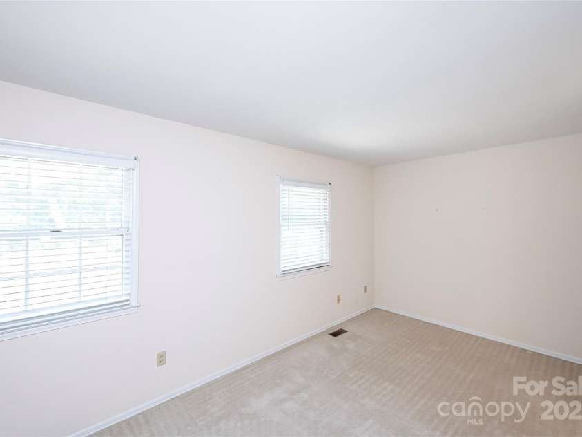 1809 Sabrina Court, Charlotte, NC 28210.  MLS# CAR4281269, YatesRealty ID 29445. 