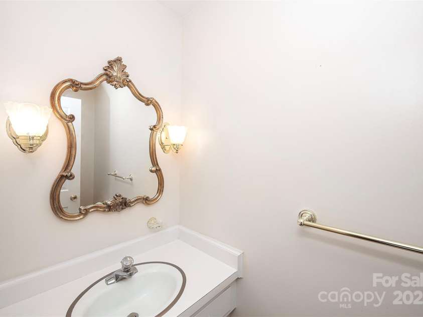 1809 Sabrina Court, Charlotte, NC 28210.  MLS# CAR4281269, YatesRealty ID 29445. 