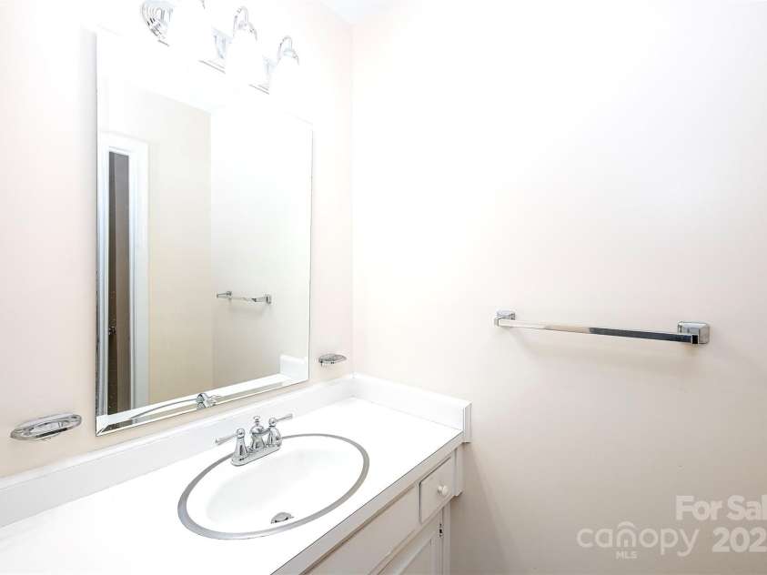 1809 Sabrina Court, Charlotte, NC 28210.  MLS# CAR4281269, YatesRealty ID 29445. 