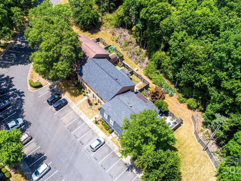 1809 Sabrina Court, Charlotte, NC 28210.  MLS# CAR4281269, YatesRealty ID 29445. 