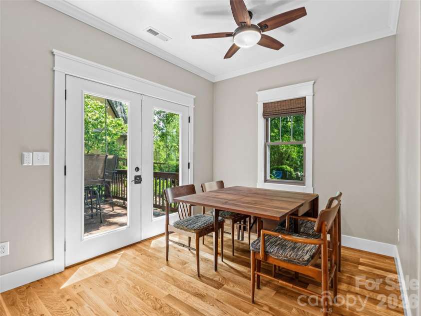 71 Mclain Street, Asheville, NC 28803.  MLS# CAR4388314, YatesRealty ID 29445. 