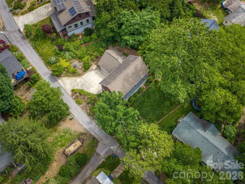 71 Mclain Street, Asheville, NC 28803.  MLS# CAR4388314, YatesRealty ID 29445. 