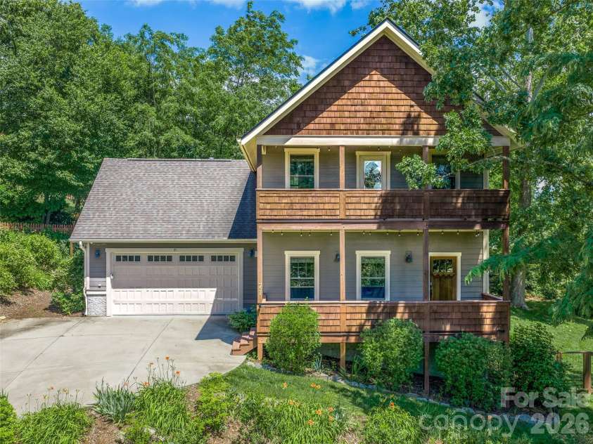 71 Mclain Street, Asheville, NC 28803.  MLS# CAR4388314, YatesRealty ID 29445. Attached garage