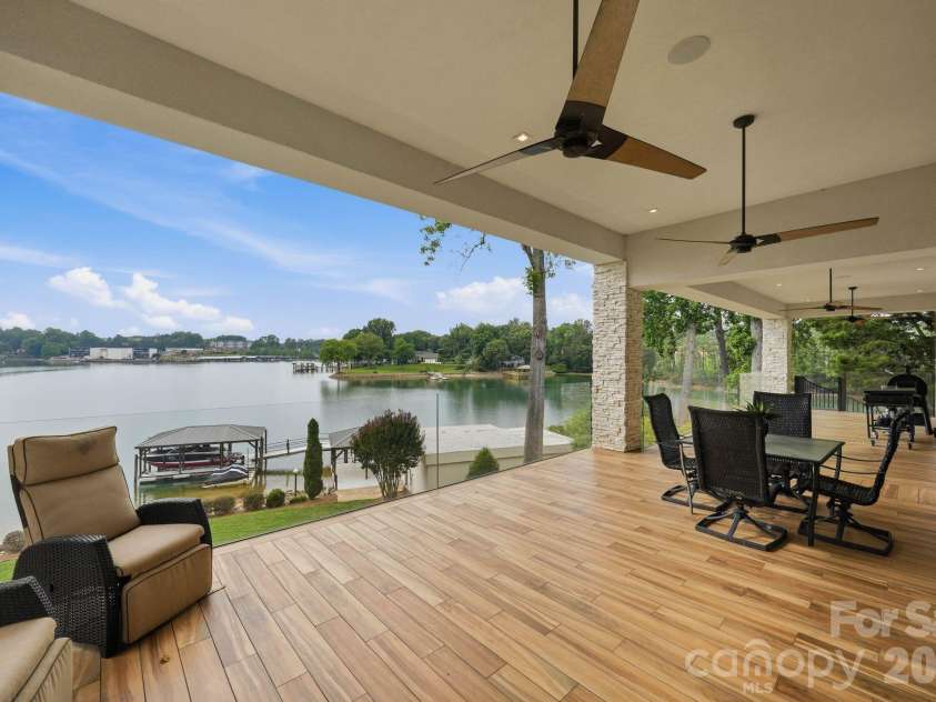 7272 Lynbrook Circle, Denver, NC 28037.  MLS# CAR4391841, YatesRealty ID 29446. 