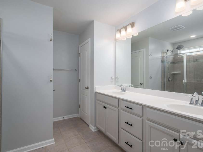 2643 Swamp Chestnut Oak Drive, Gastonia, NC 28056.  MLS# CAR4331929, YatesRealty ID 29447. 