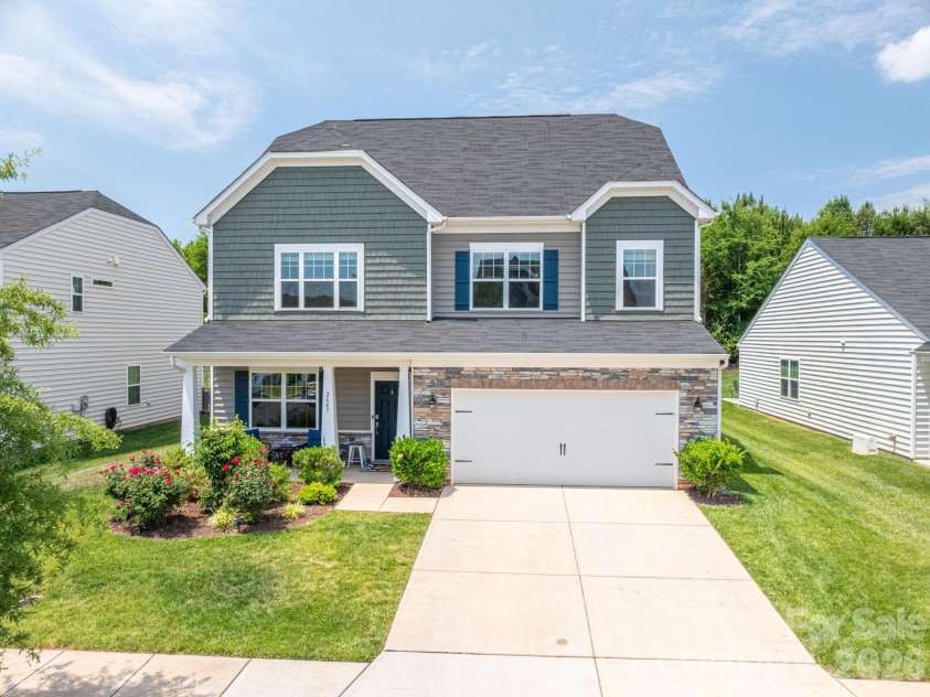 2643 Swamp Chestnut Oak Drive, Gastonia, NC 28056.  MLS# CAR4331929, YatesRealty ID 29447. 