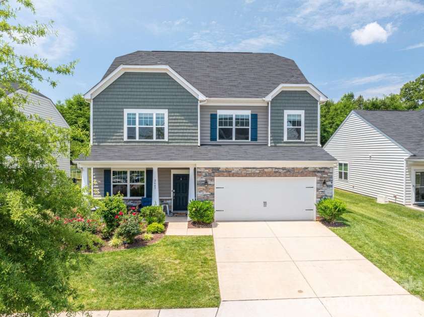 2643 Swamp Chestnut Oak Drive, Gastonia, NC 28056.  MLS# CAR4331929, YatesRealty ID 29447. 