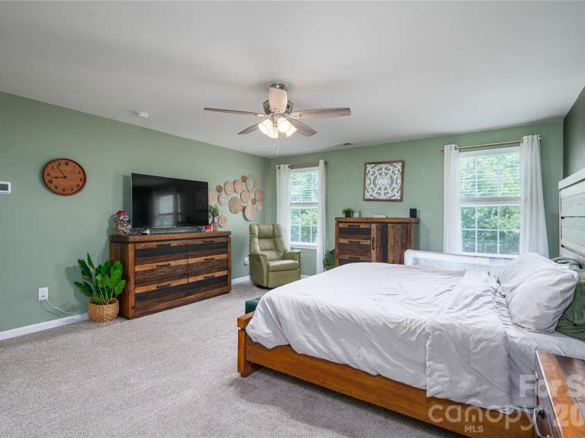 2643 Swamp Chestnut Oak Drive, Gastonia, NC 28056.  MLS# CAR4331929, YatesRealty ID 29447. 