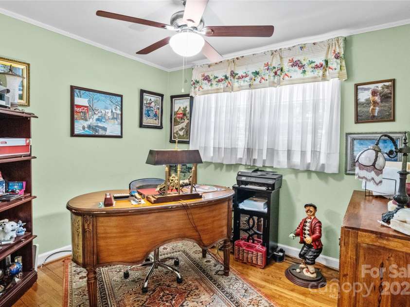 308 Taubrook Place, Lenoir, NC 28645.  MLS# CAR4286975, YatesRealty ID 29448. 