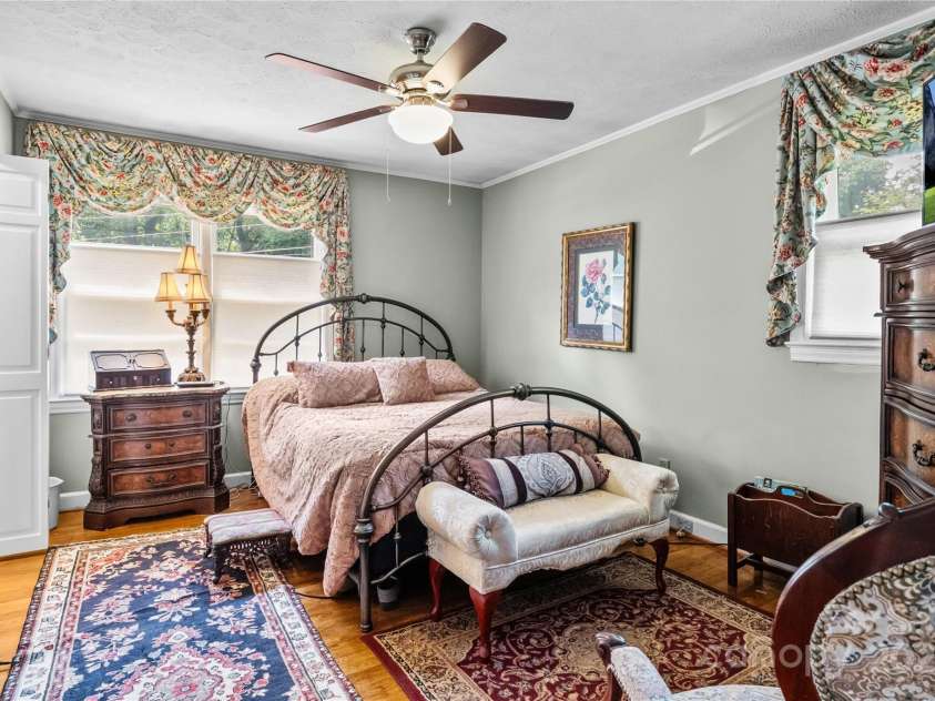 308 Taubrook Place, Lenoir, NC 28645.  MLS# CAR4286975, YatesRealty ID 29448. 