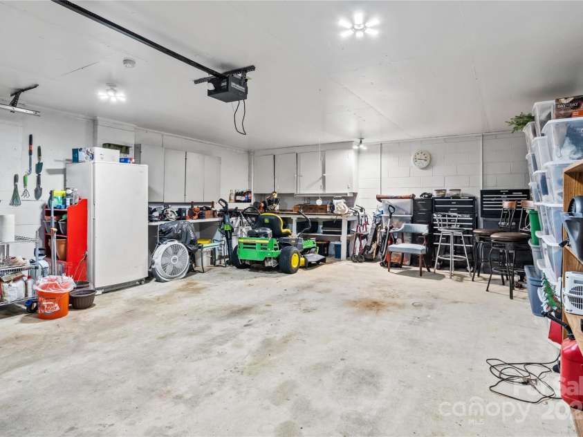 308 Taubrook Place, Lenoir, NC 28645.  MLS# CAR4286975, YatesRealty ID 29448. 