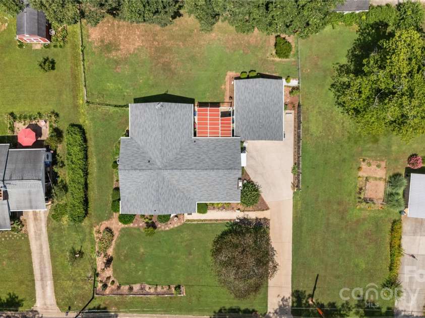 308 Taubrook Place, Lenoir, NC 28645.  MLS# CAR4286975, YatesRealty ID 29448. 