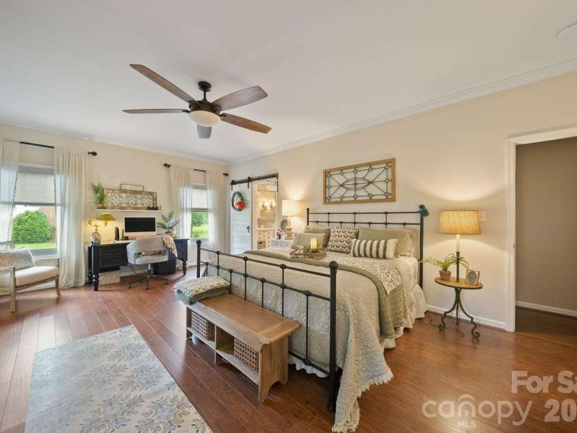 98 Garden Lane, Canton, NC 28716.  MLS# CAR4389362, YatesRealty ID 29448. 