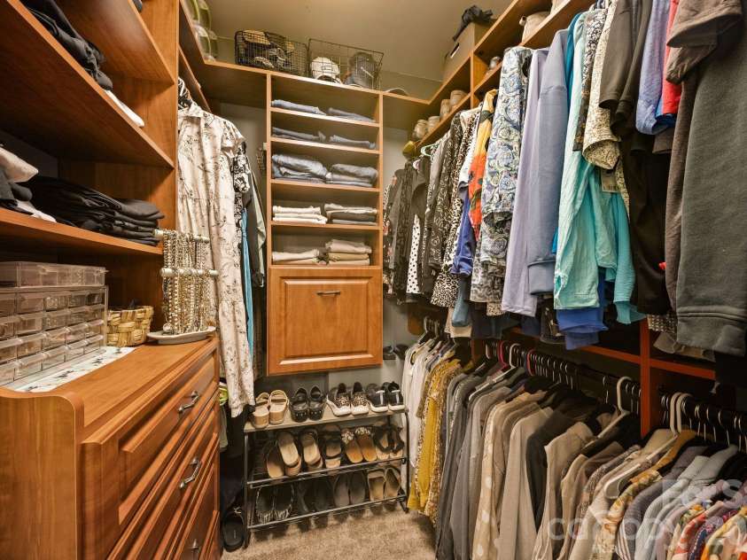 98 Garden Lane, Canton, NC 28716.  MLS# CAR4389362, YatesRealty ID 29448. 