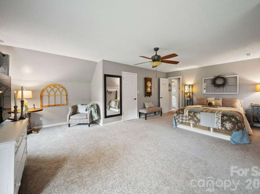 98 Garden Lane, Canton, NC 28716.  MLS# CAR4389362, YatesRealty ID 29448. 